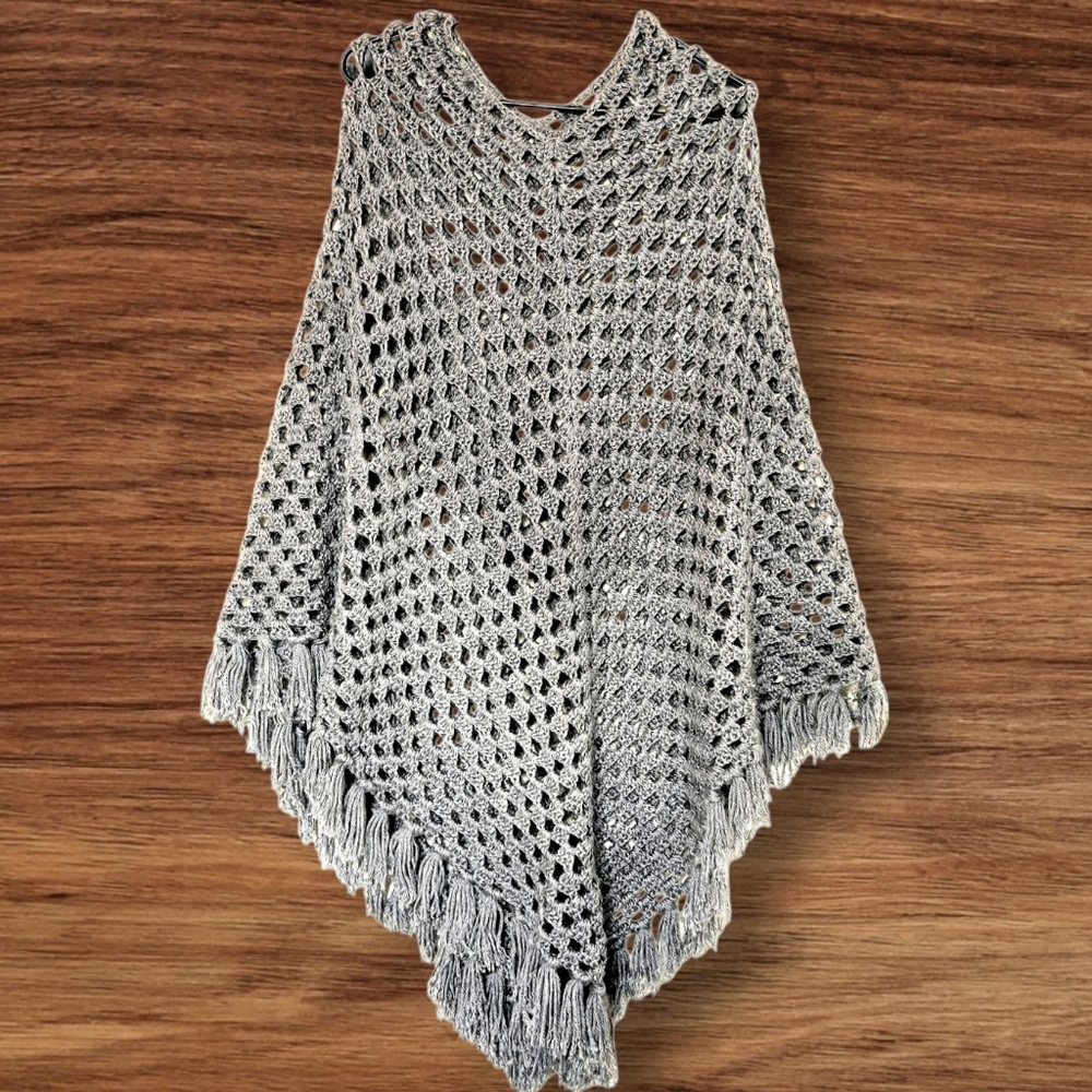 Silvery-Gray Loose Knit Poncho Fringed Handmade Forestcore Whimsygoth Whitchy - Picture 2 of 5